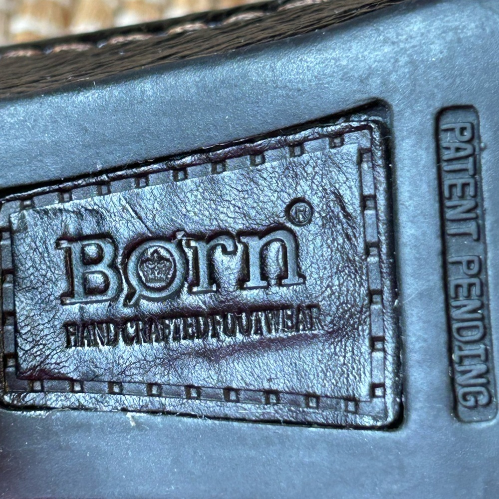 BORN s7 blk leather slide platforms-look NEW-Born quality, comfort, fit & style - Picture 9 of 10